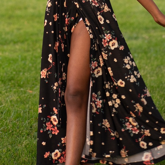 Long high slit skirt - Picture 3 of 5